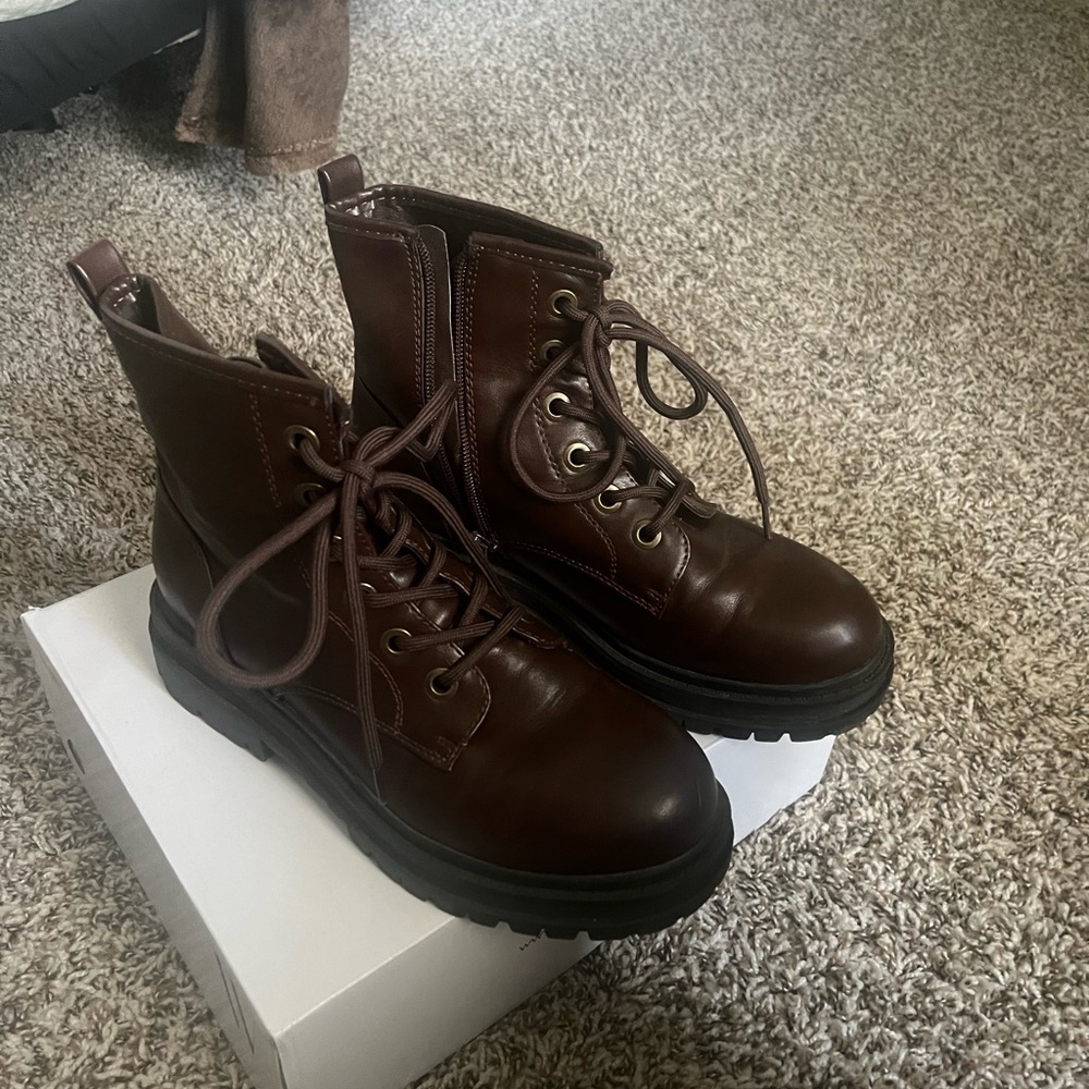 DREAM PAIRS women's Lace-up Combat Boots